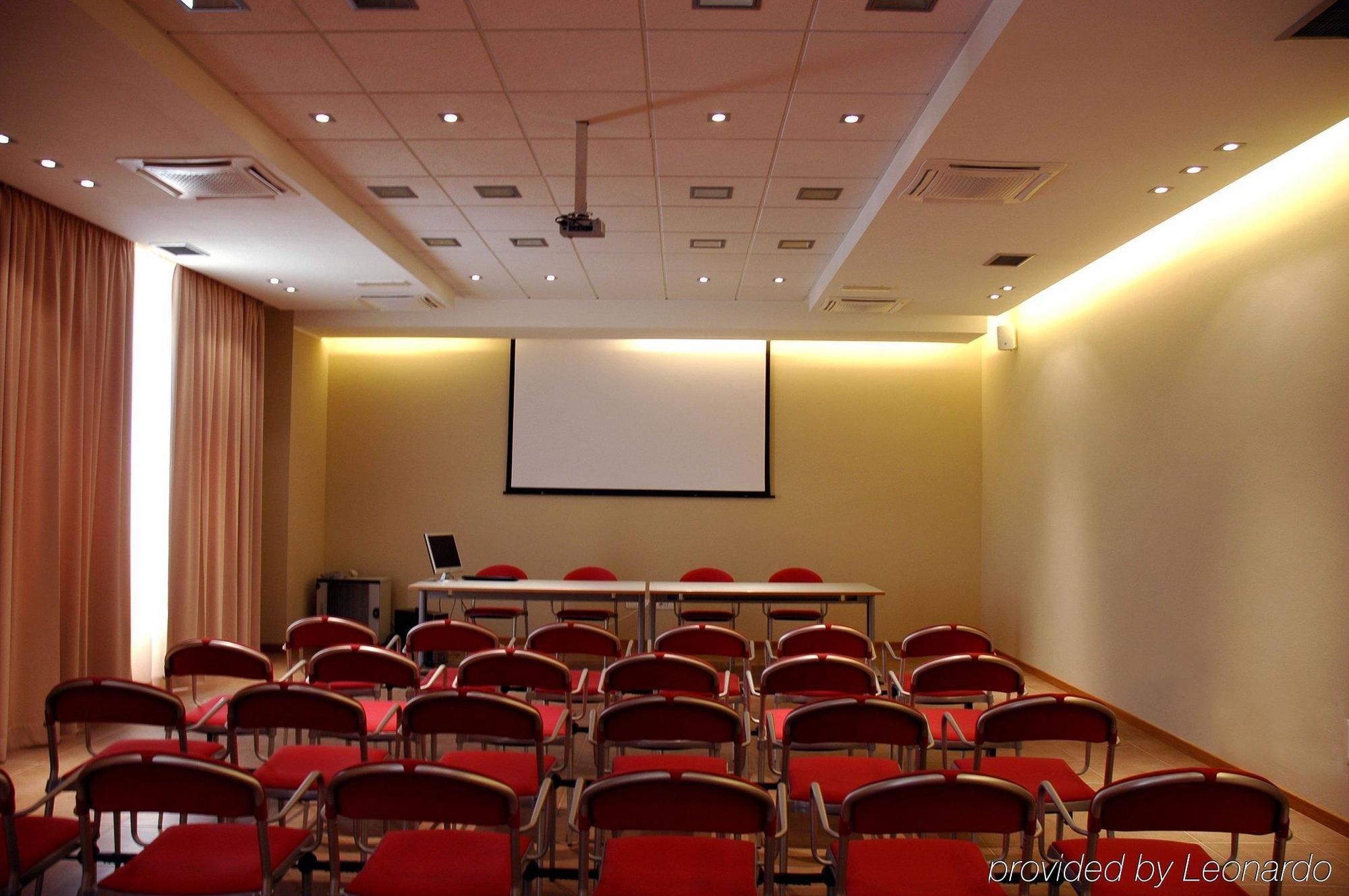 Tati Hotel Луґо Екстер'єр фото