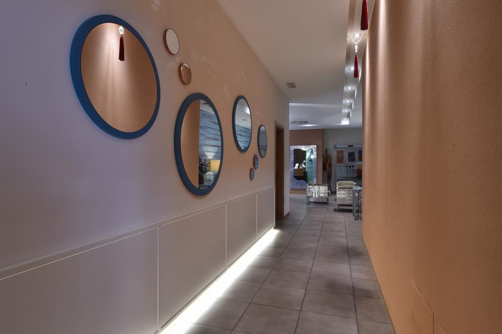 Tati Hotel Луґо Екстер'єр фото