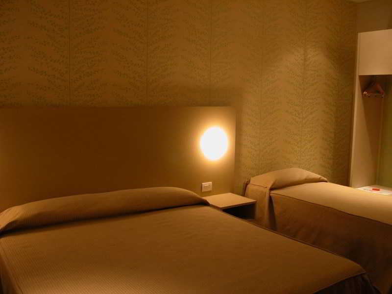 Tati Hotel Луґо Екстер'єр фото