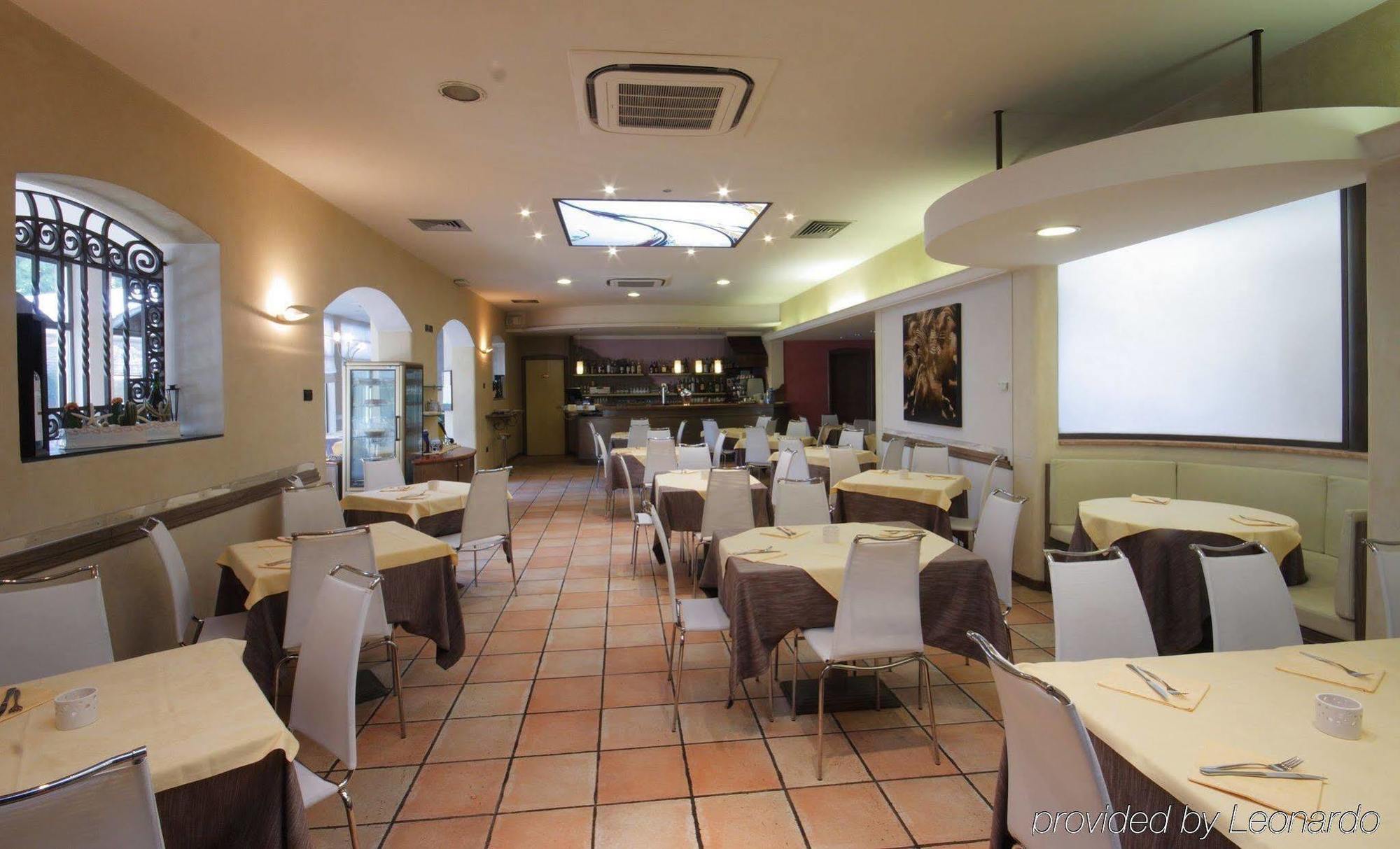 Tati Hotel Луґо Екстер'єр фото